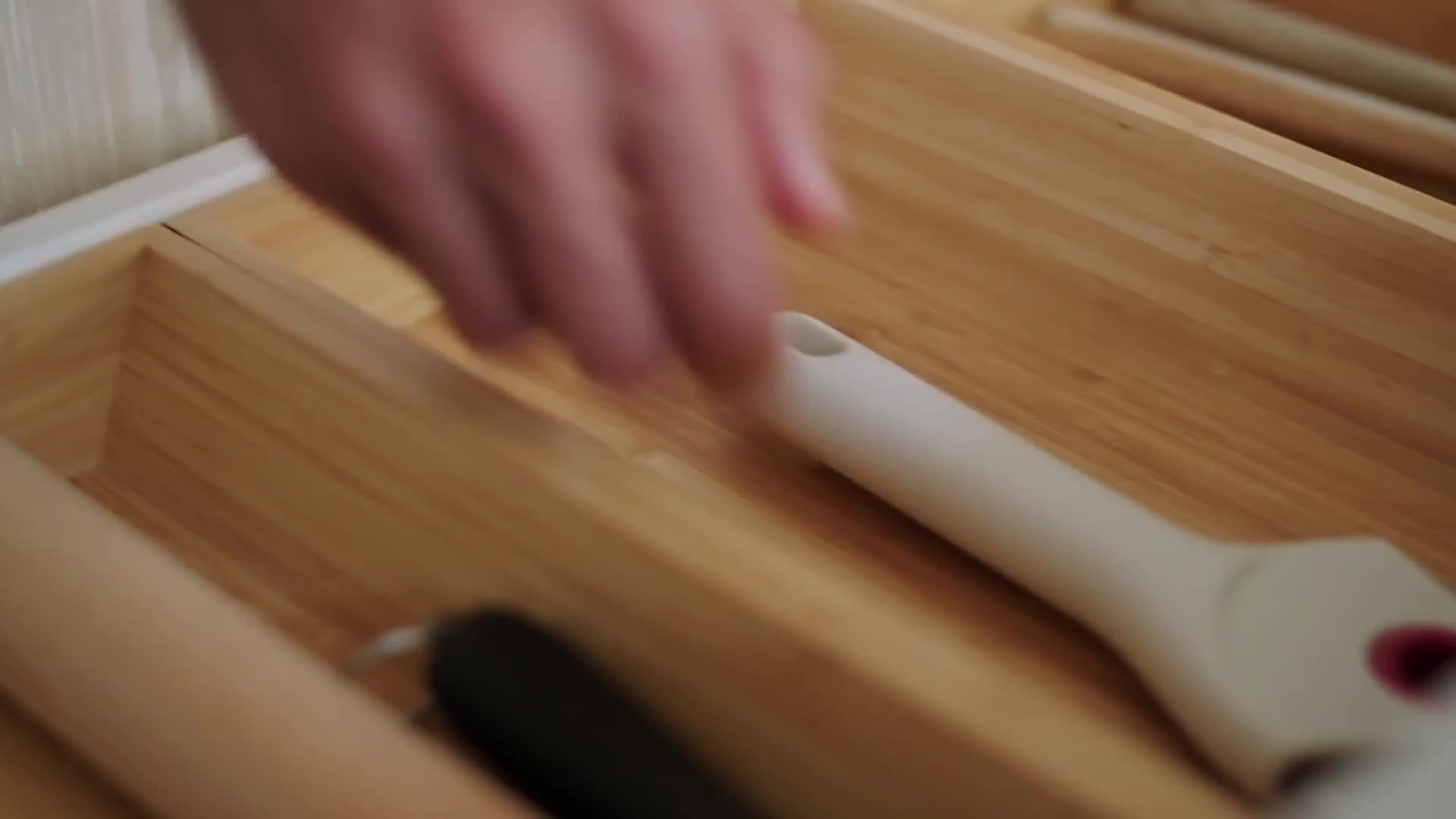 Ringo™ Pizza Cutter With Removeable Blade | Joseph Joseph US